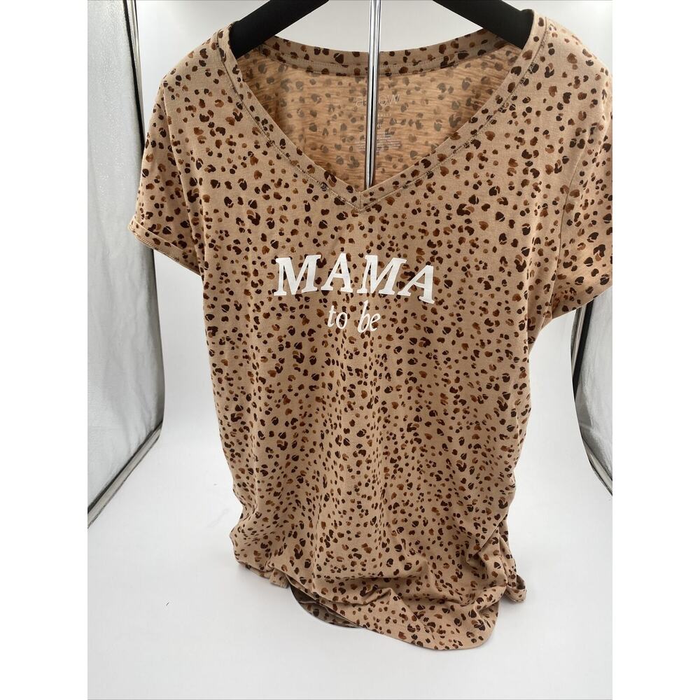 A. Glow Maternity Leopard Print Size Medium Short Sleeve Women’s Tee C2/B2